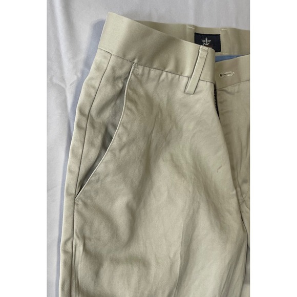 Dockers Men's Khaki Pants Size 32x30 Classic Fit Straight Leg Stretch Flat Front - Picture 8 of 11